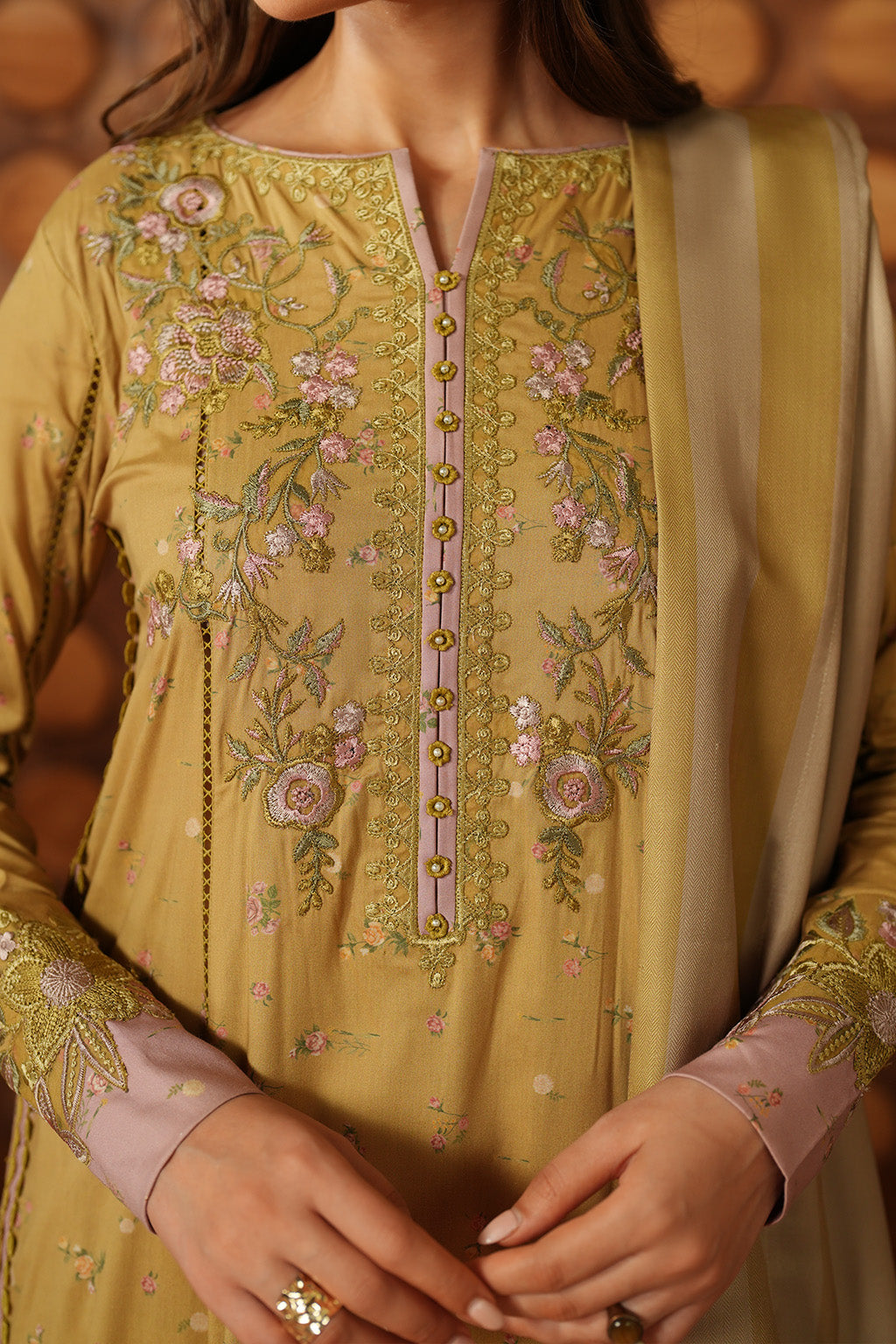LAWN SUIT WITH CHIFFON DUPATTA 4 SIDE APLIK WITH 4 BUNCH DRESS