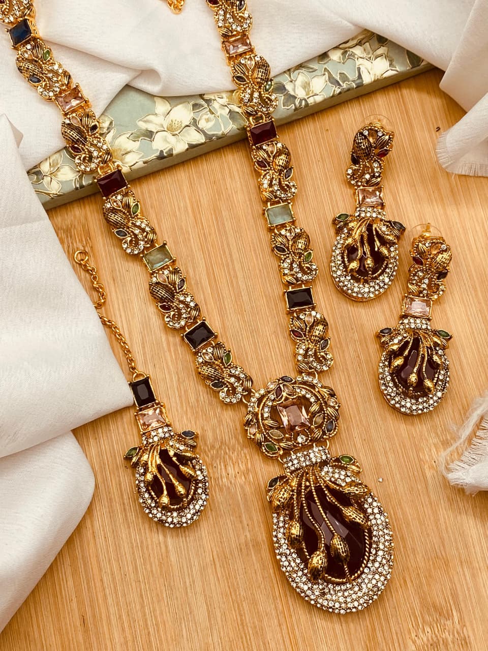 Stunning Turkish Mala Necklace & Earrings Set