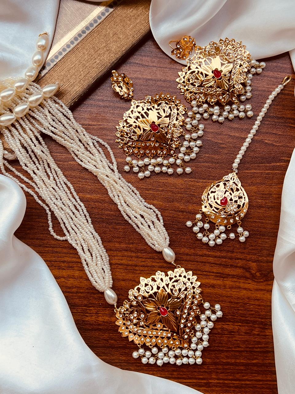 Beautiful Nauratan Mala, Earrings & Teeka Set