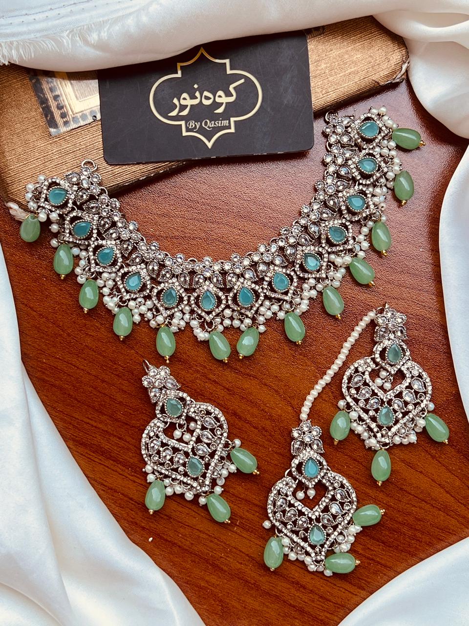 Elegant Partywear Set - Women's Jewelry